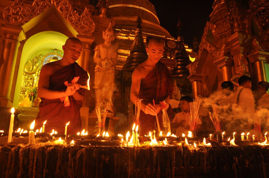 FESTIVAL DE THADINGYUT (FESTIVAL DE ILUMINACIÓN) - Passion Travel